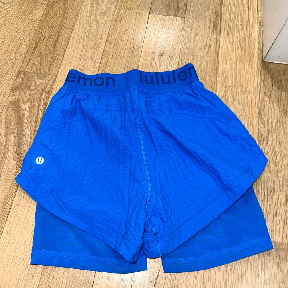 Lulu lemon shorts with compression lining